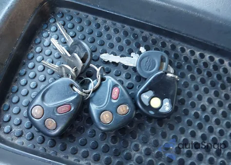 2003 Chevrolet Silverado 1500 Ls z USA, uszkodzony, nr VIN 2GCEC19V931289650